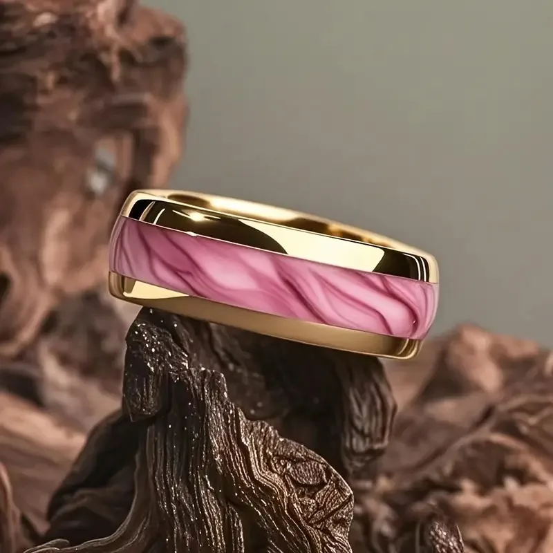 Modischer schwarzer Herrenring aus Edelstahl mit vulkanischer Lava und goldenem Folienmuster-Einlage – Ringe für Herren, Hochzeitsschmuck, Direktversand