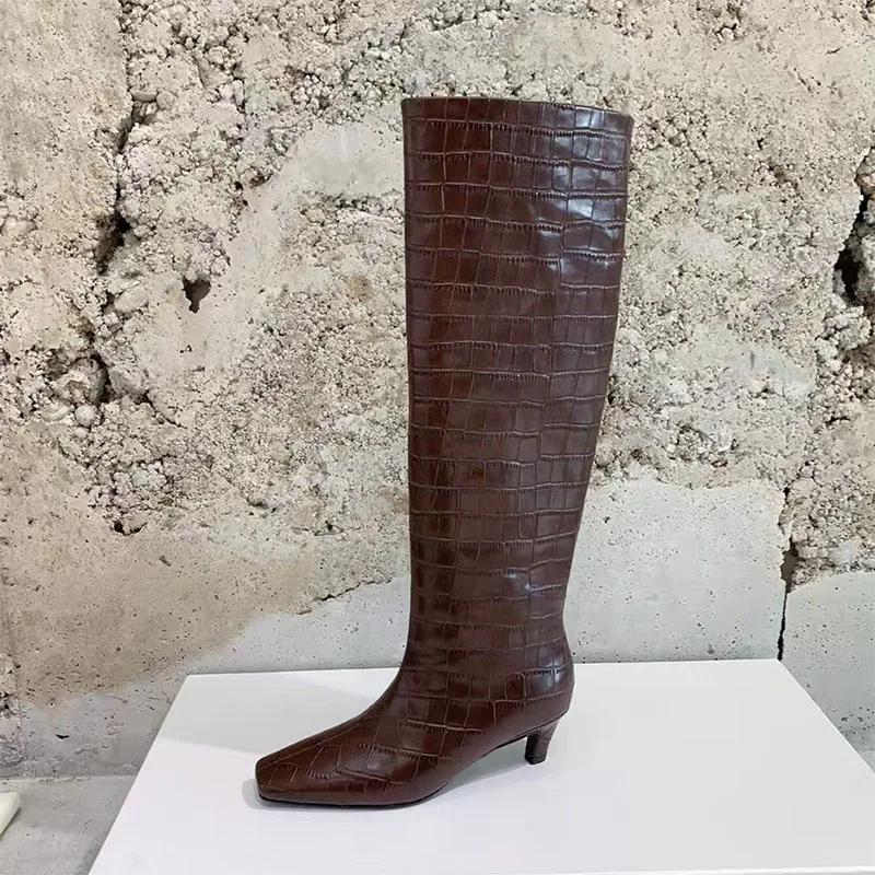 

Новые сапоги до колена на каблуке «котенок», женская обувь для подиума с квадратным носком, женские сапоги из натуральной кожи, женские высокие сапоги на высоком каблуке