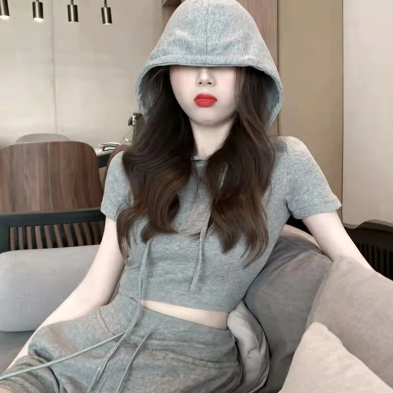 

High Waist Shorts Women's Original Quality Casual Hoodie Sleeveless Two-Piece Set Sportswear for Summer 2026 Casual Sportswear