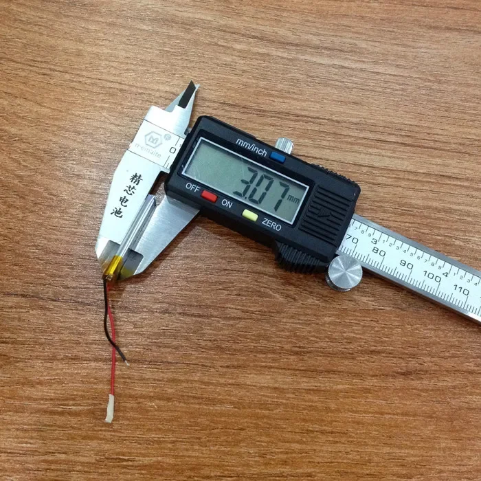 Nuovo auricolare Bluetooth, batteria 3,7 V, batteria ai polimeri di litio, 301030   MP3 MP4, piccola penna di registrazione giocattolo ricaricabile agli ioni di litio AA