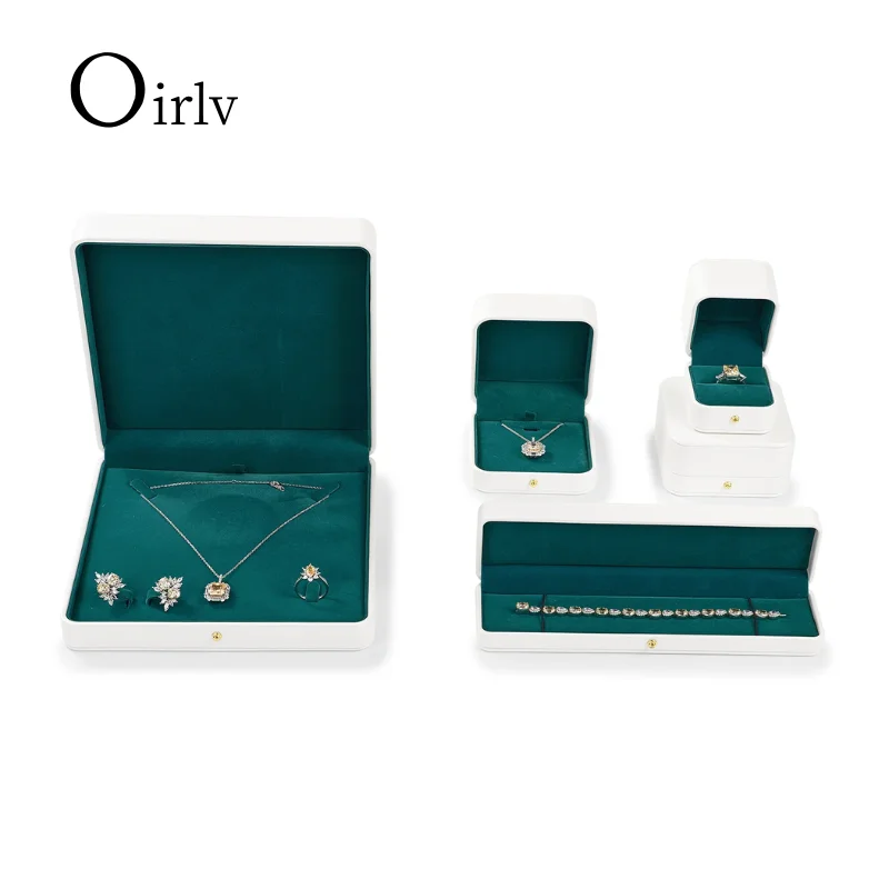 مجموعة Oirlv الخريف الجديدة من صناديق المجوهرات الفاخرة للنساء تتميز بصندوق هدايا بسيط باللون الأخضر والأبيض وصندوق قلادة على شكل صندوق هدايا #1