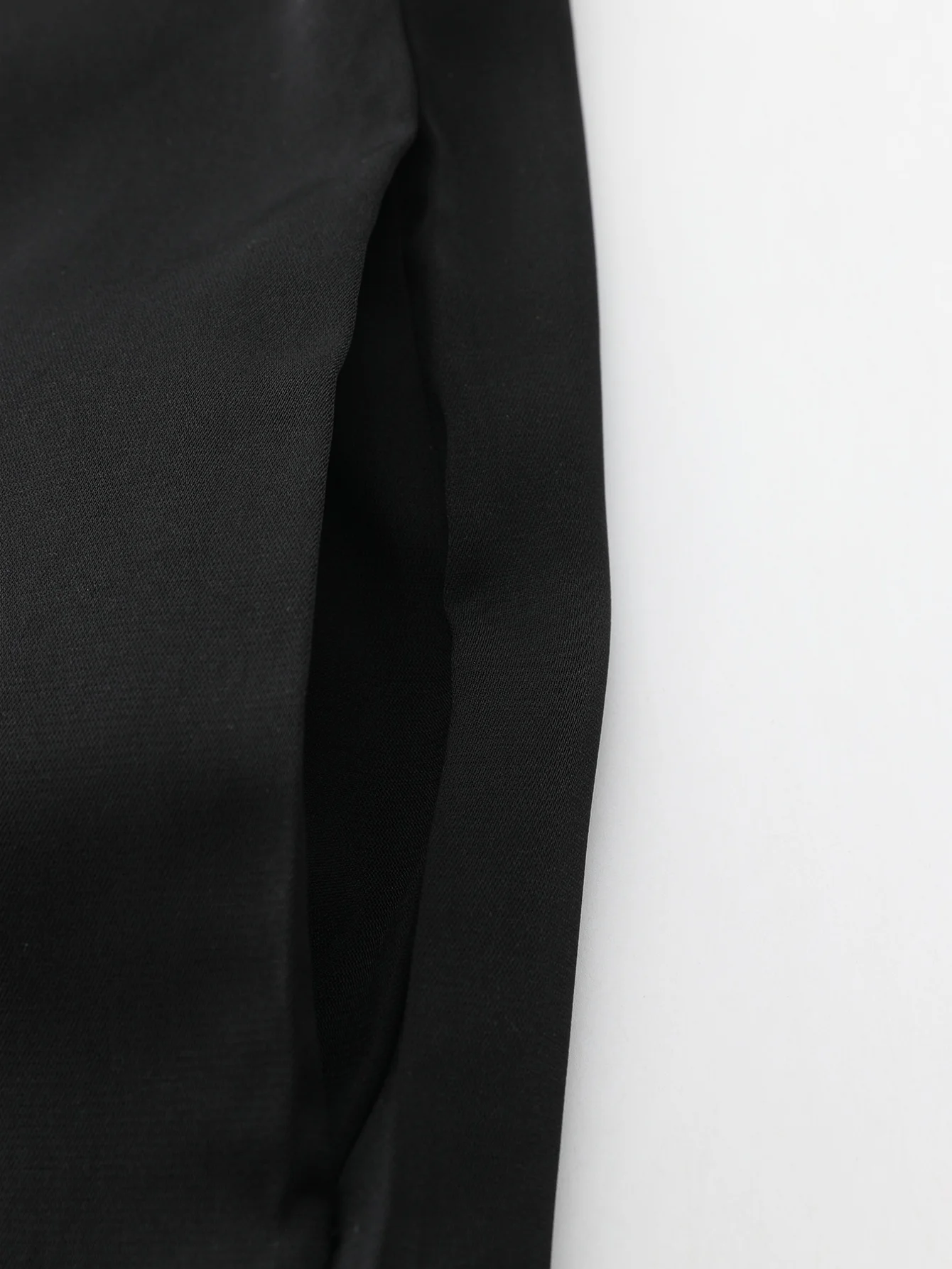 Losse moslim heren lange gewaad met capuchon, geborduurde mouwen, islamitische zwarte casual jurk, ontwerp met open voorkant voor comfortabel gebruik