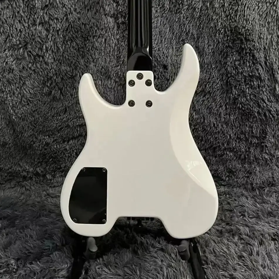 جيتار كهربائي من شتاينبرجر، جسم الماهوجني، لون أبيض، لوح فريتس من خشب الورد، جسر فلويد روز تريمولو، 6 أوتار، شحن مجاني