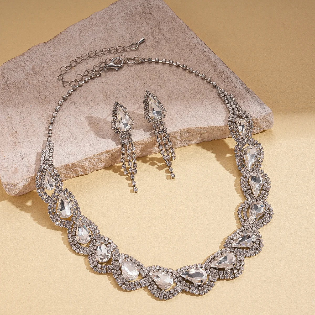 Water Drop Rhinestones Chokers Necklaces Set for Banquet Hollowed Cross Weaven Shaped Drop Earrings Party Gathering Set H