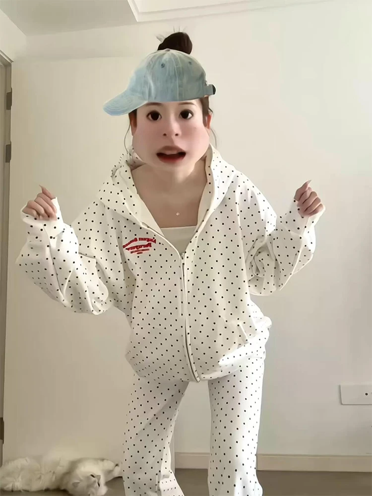 

Loose Sporty Two-Piece Set for Women Spring Autumn 2026 New Polka Dot Zipper Hoodie And Pants Casual Student Outfit