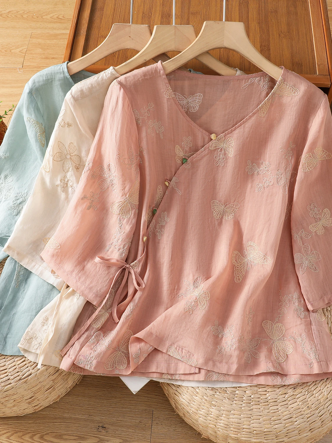 

Свободный женский топ с вышивкой Ele, повседневный топ большого размера с художественным дизайном, удобный крой с цветочным принтом V-Ne ort Sve