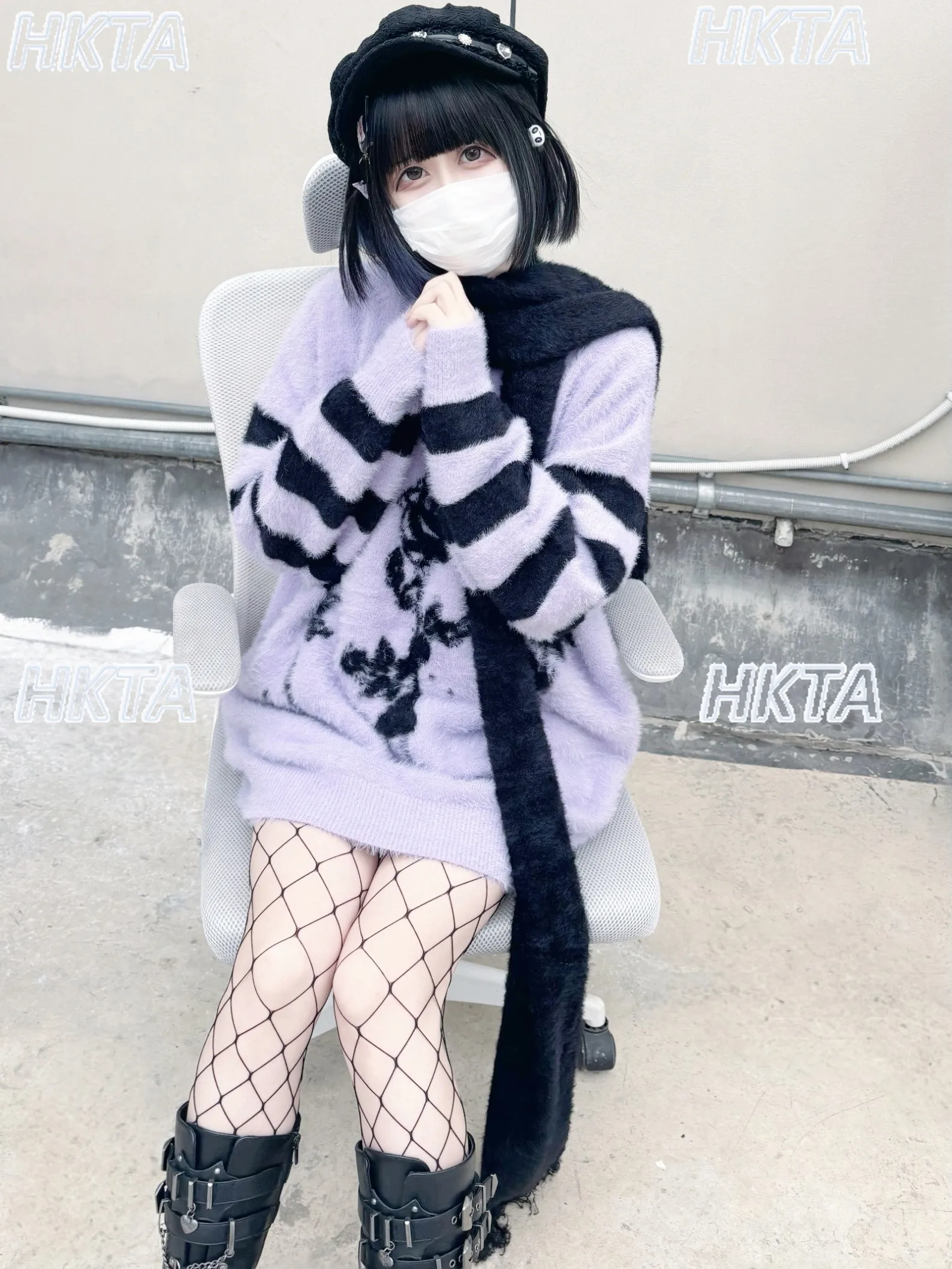 パンクロックゴス模造ミンクストライプニットセータートップ冬ルーズカジュアル多用途クルーネック長袖プルオーバー女性