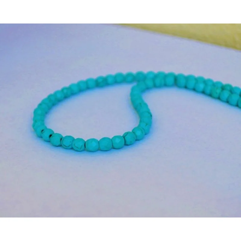 Hermoso collar clásico facetado azul turquesa 6 mm con cuentas de oro amarillo hecho a mano