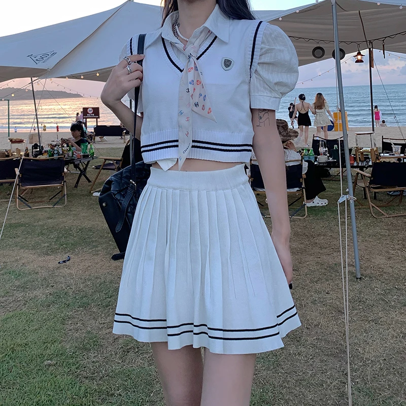 2022 Japanese School Uniform Three Piece Set College High School Girls Student Uniforms Sailor Suit White Top Vest Pleated Skirt