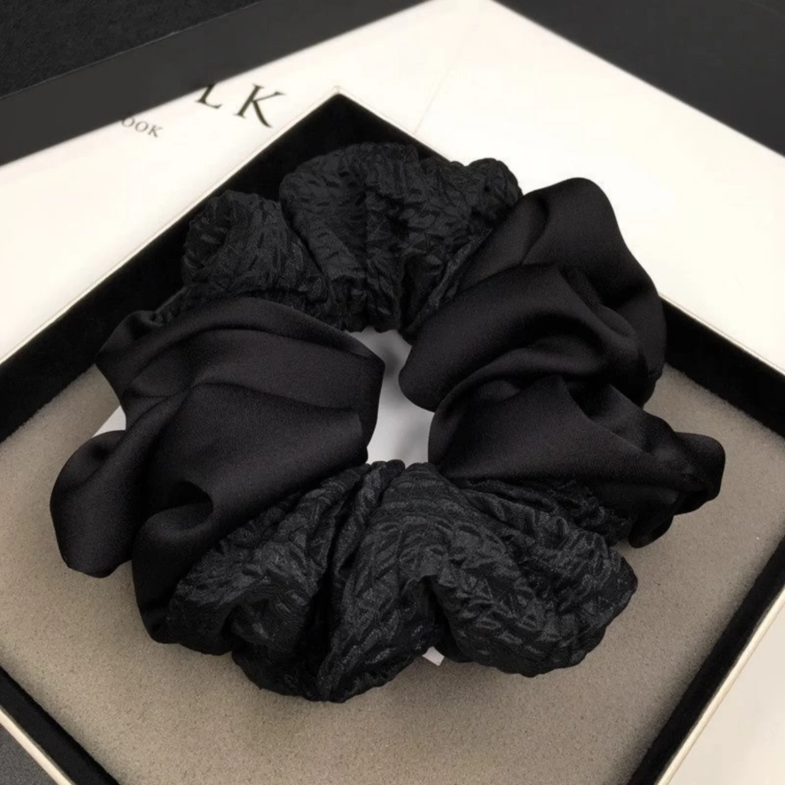 1 unidad de Anillo grande para el cabello negro a la moda, lazo Simple para adolescente, diadema con cola de caballo, alta elasticidad, duradera, cabeza de píldora, cuerda para el cabello