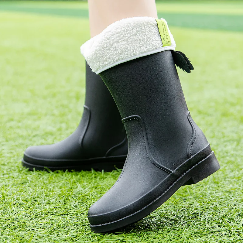 Bottes de pluie chaudes mi-mollet pour femmes, chaussures de travail imperméables et confortables pour l'extérieur, couleur unie, nouvelle mode