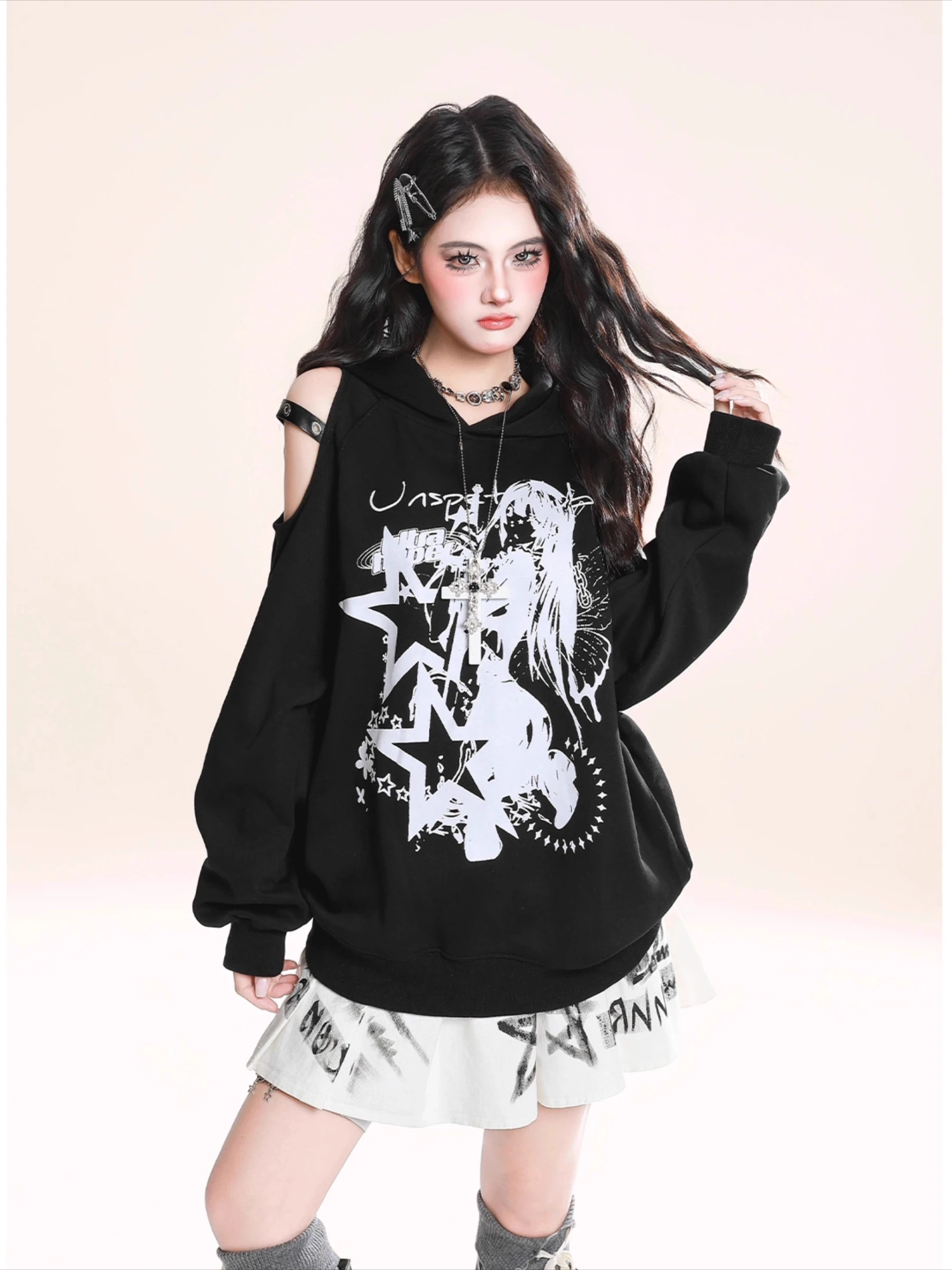 Fashion Sweet Cool Girl Graffiti Printed Off-Shoulder Long Sleeve Hoodie Versatile Loose Casual Pullover Sweatshirt Women Autumn
