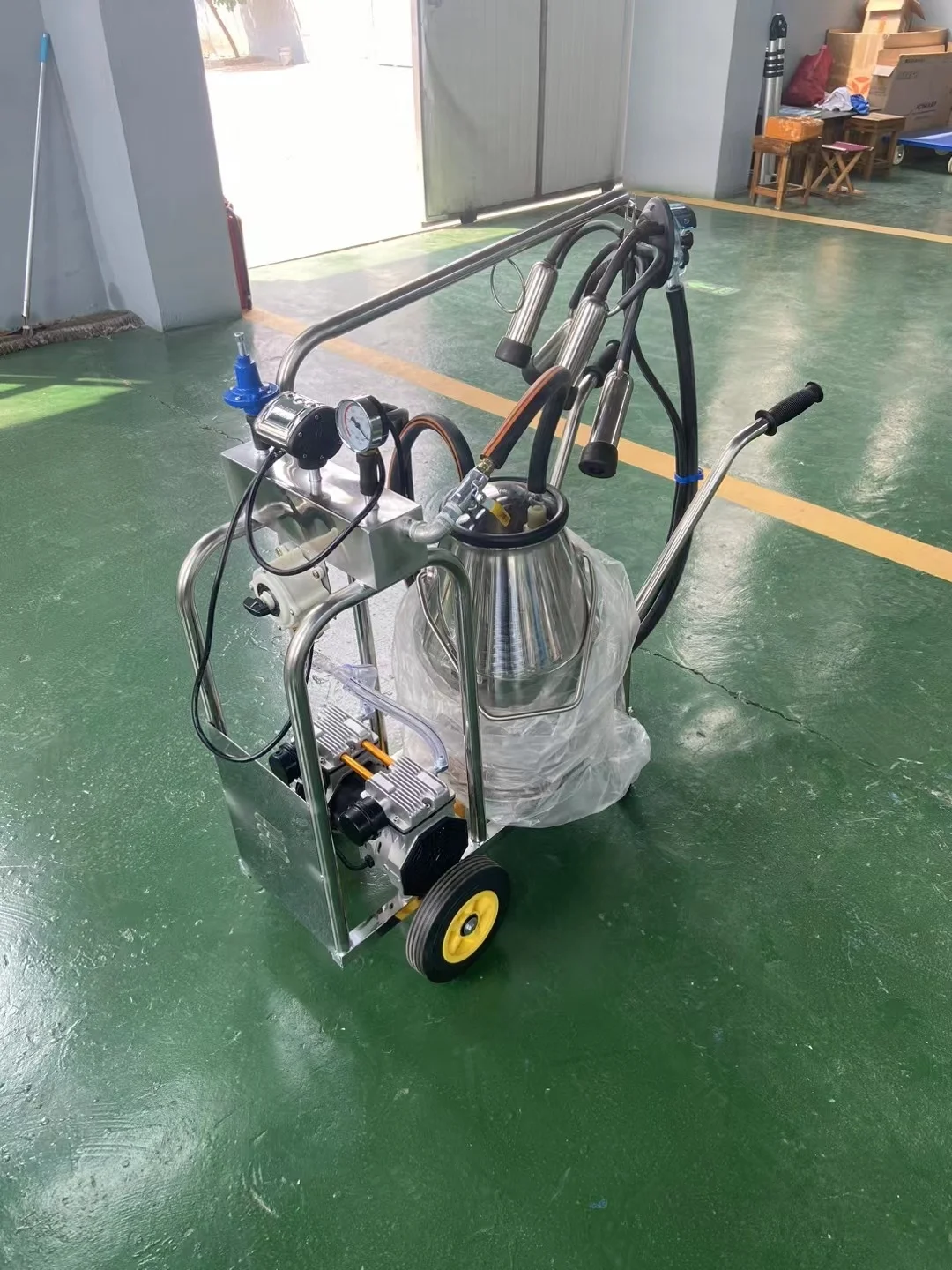 YYHC-Hand Operated Electric Single Cow Portable Milking Machine for Cows/Goats