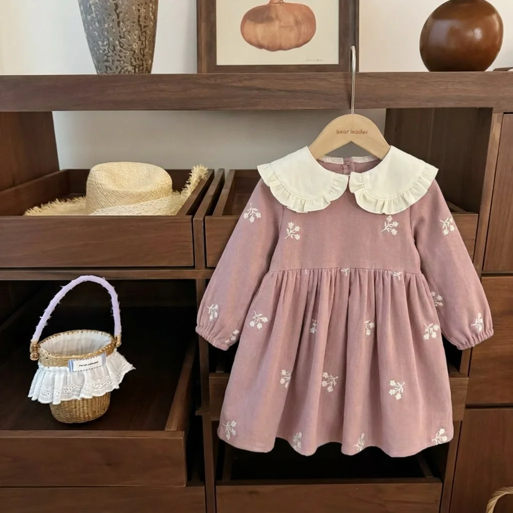 vestido-casual-e-confortavel-para-meninas-de-1-a-3-anos-com-bordado-de-flor-na-lapela-e-manga-longa