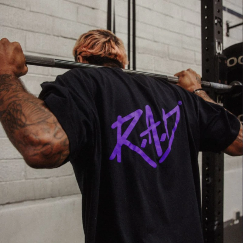 

Летняя новинка RAD с коротким рукавом R.A.D. ONE футболка американского спортивного тренда с коротким рукавом, свободная и удобная