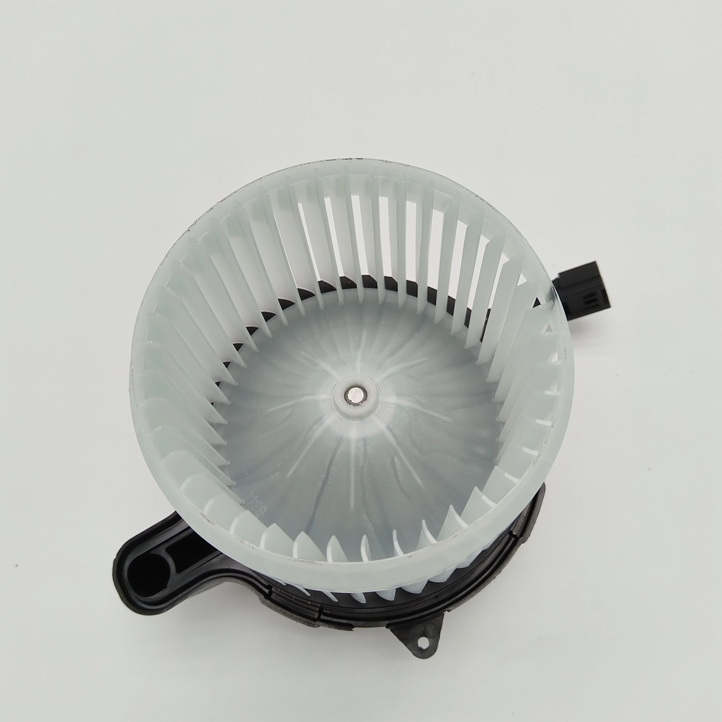 Left-Hand Drive Blower Motor Suitable for RENAULT ZOE BFM  OE:5Q1335000 272103334R 17130815
