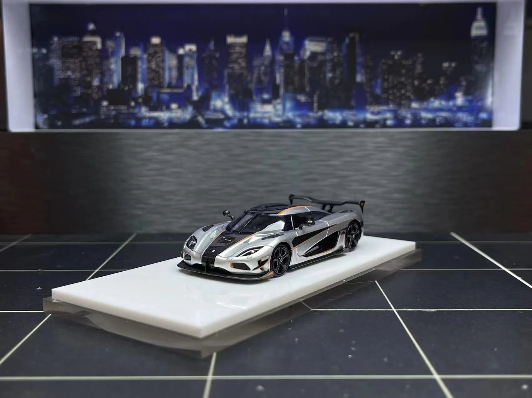 XKE 1:64 Agera RS Carbon Pattern Resin Car Model - AliExpress 26