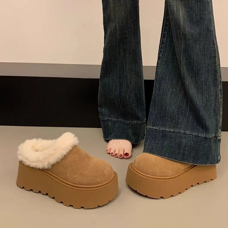 

Thick soled and fuzzy fur shoes, women's bag head, half drag, worn outside, 2025 autumn and winter new snow boots, cotton