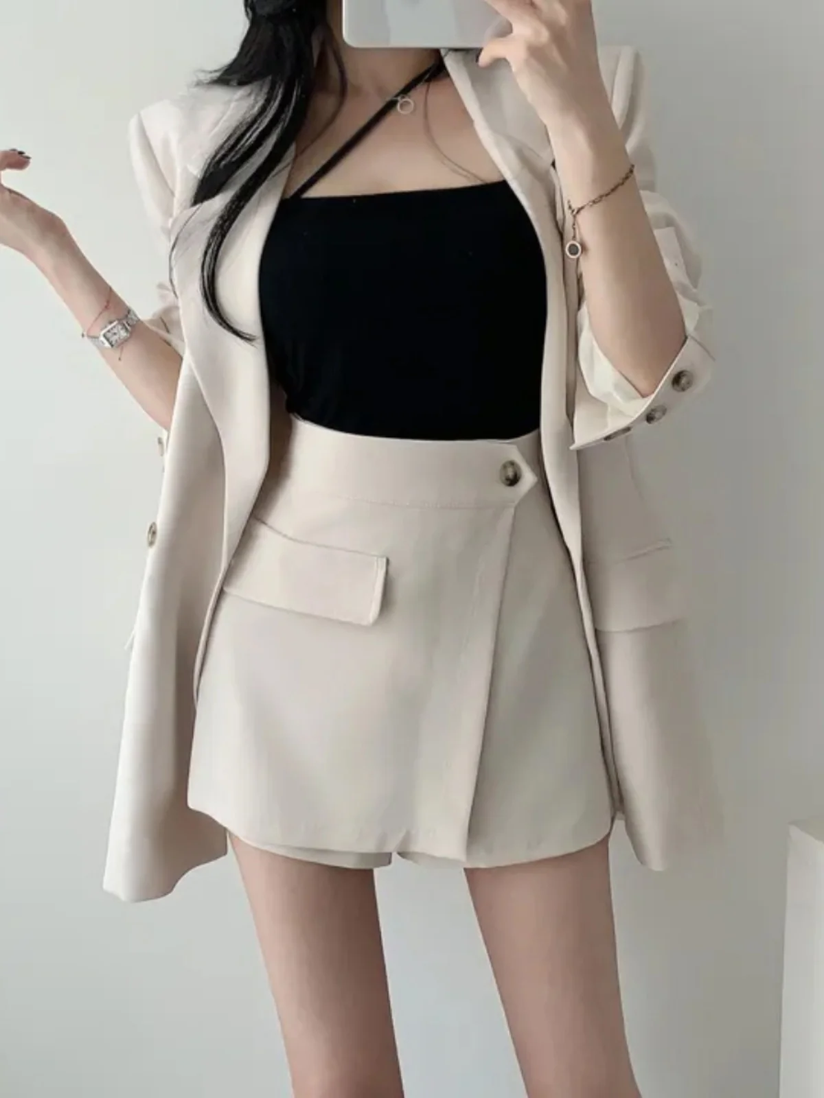 طقم بدلة نسائية أنيقة على الطراز الكوري للتنحيف، مجموعة من قطعتين متعددة الاستخدامات بأكمام طويلة وأزرار، تصميم عصري لمجموعة ...