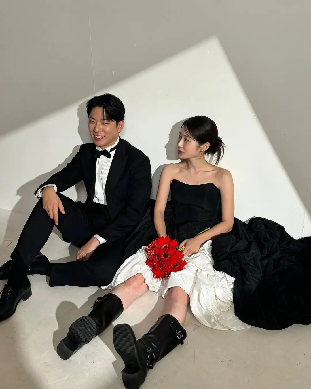 Bowith فساتين الزفاف الكورية ألف خط مخصص الأكمام نفخة أبيض وأسود ثوب الزفاف فساتين السهرة الكورية #5