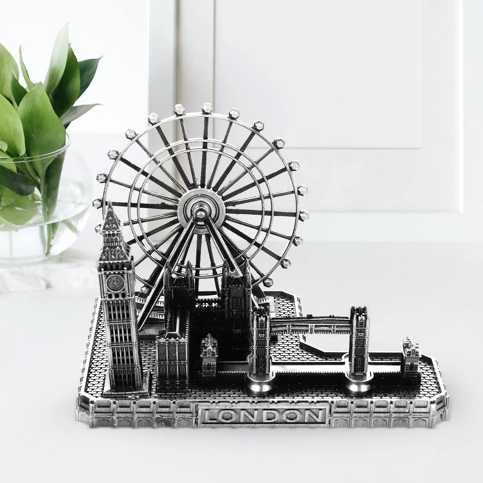 Modello di scena della città di Londra, figurine, ponte a torre, orologio Big Ben, decorazione ornamentale per l\'arredamento della scrivania