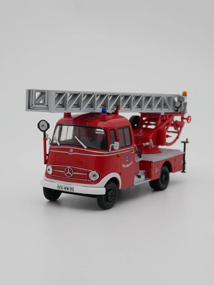 Ixo 1:43 Truck Fire Engine Mercedes-benz 560K Diecast Car Model Metal Toy Vehicle