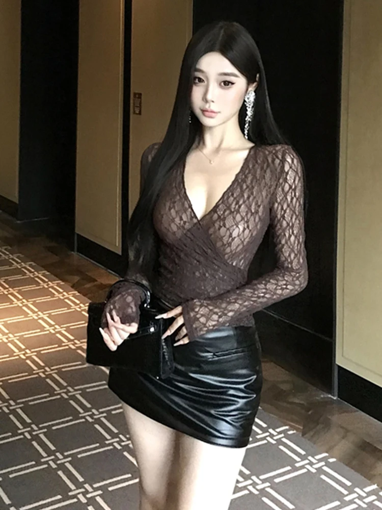 

Сексуальный глубокий v-образный вырез, длинный све, кружевной ажурный базовый топ с подкладкой для похудения, прямой топ для похудения для молодых женщин в Китае