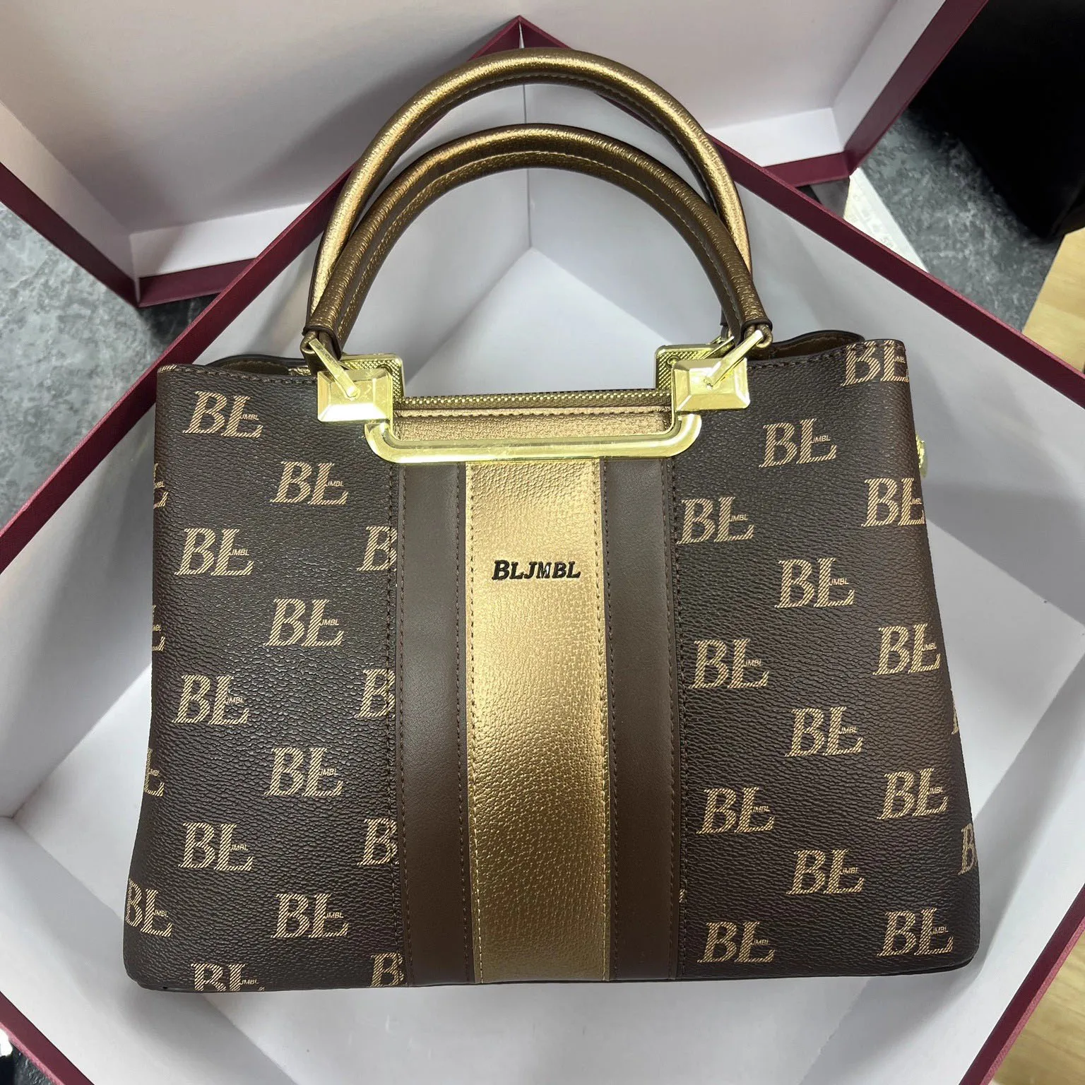 

Новая стильная большая сумка большой вместимости — европейская и американская ретро-сумка через плечо, модная и элегантная сумка для мамы, пригородная сумка