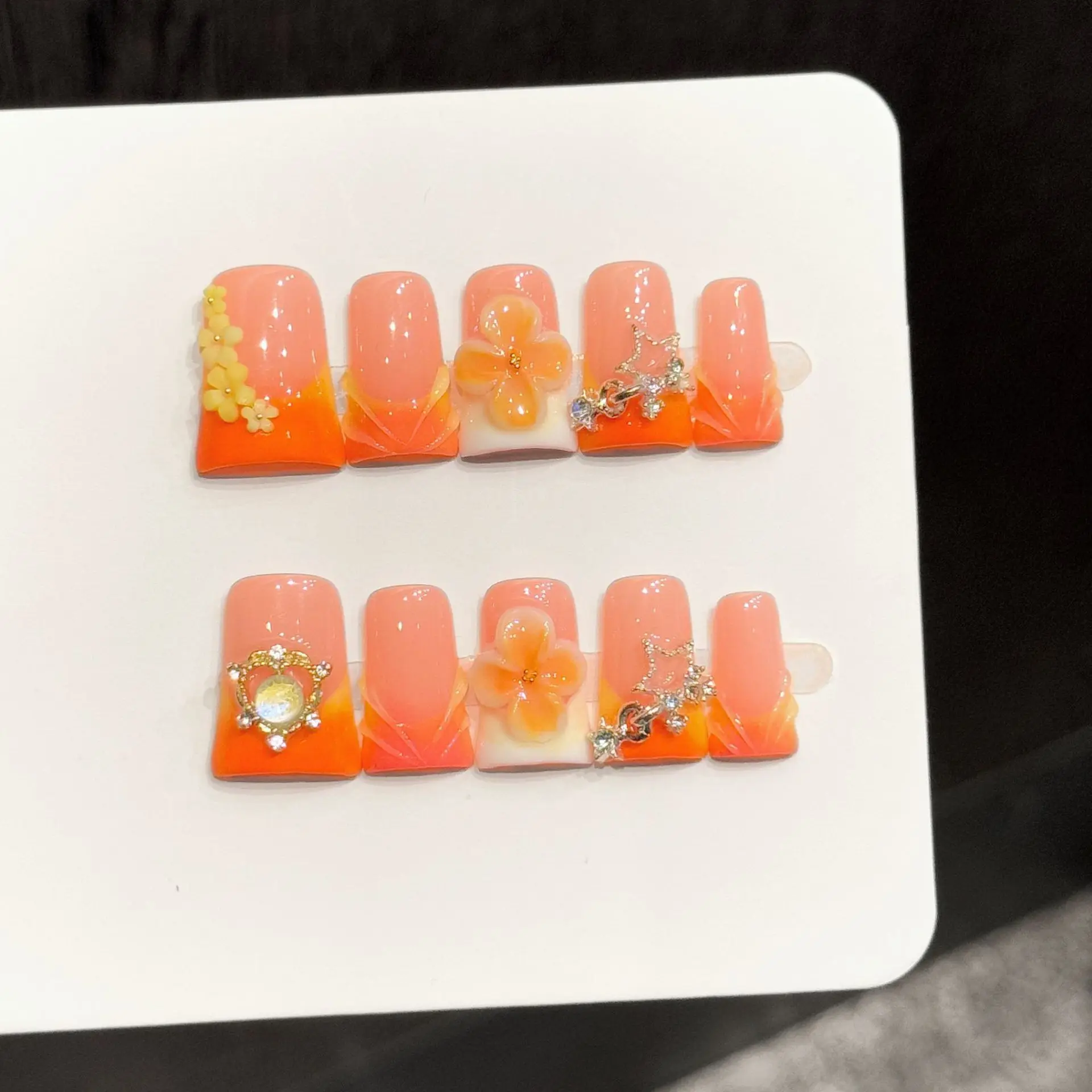 10-pecas-de-unhas-posticas-artesanais-em-degrade-laranja-e-rosa-curtas-estilo-francesinha-com-decoracao-de-flor-em-3d-unhas-posticas-de-pressao