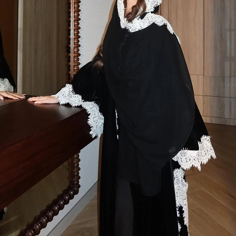 

Lace patchwork Muslim solid color set elegant V-neck long sleeved loose robe 3Pc set fashionable formal occasion women's set