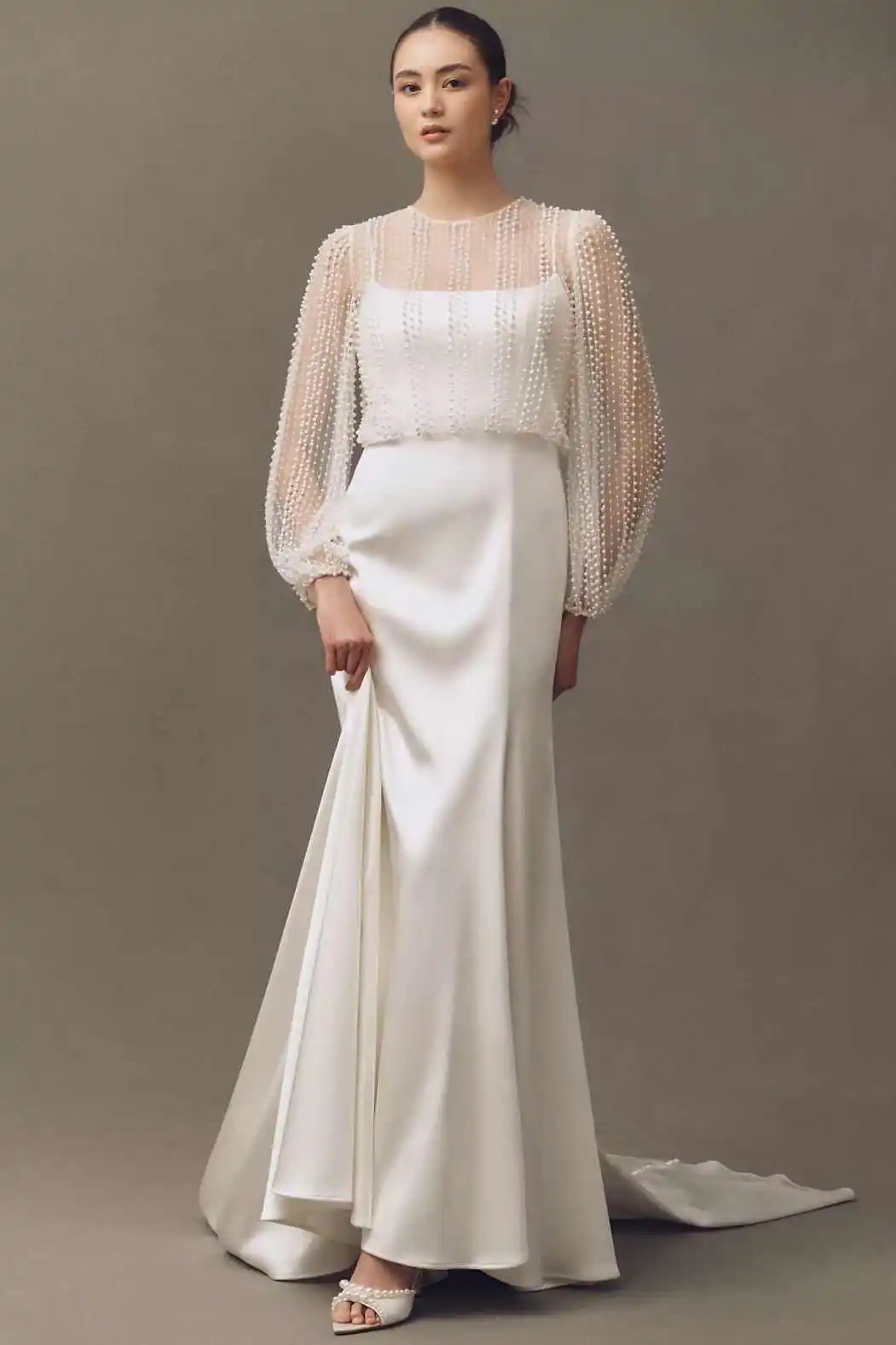 

Элегантная свадебная накидка с жемчужной вышивкой, длинными рукавами, из прозрачного тюля, с круглым вырезом, аксессуар для платья невесты, жемчужная шаль, на заказ