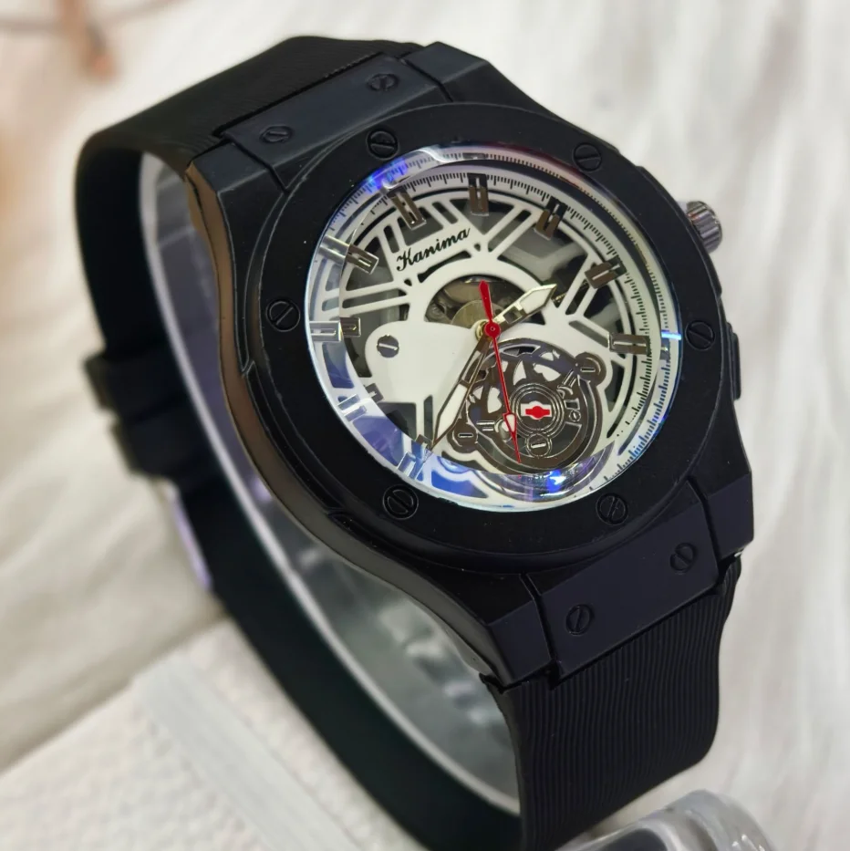 

New Fashion Man Luxury Hollow Silicone Watch Men Business Quartz Watches Students Sports Wrist Watches For Gifts Reloj Hombre