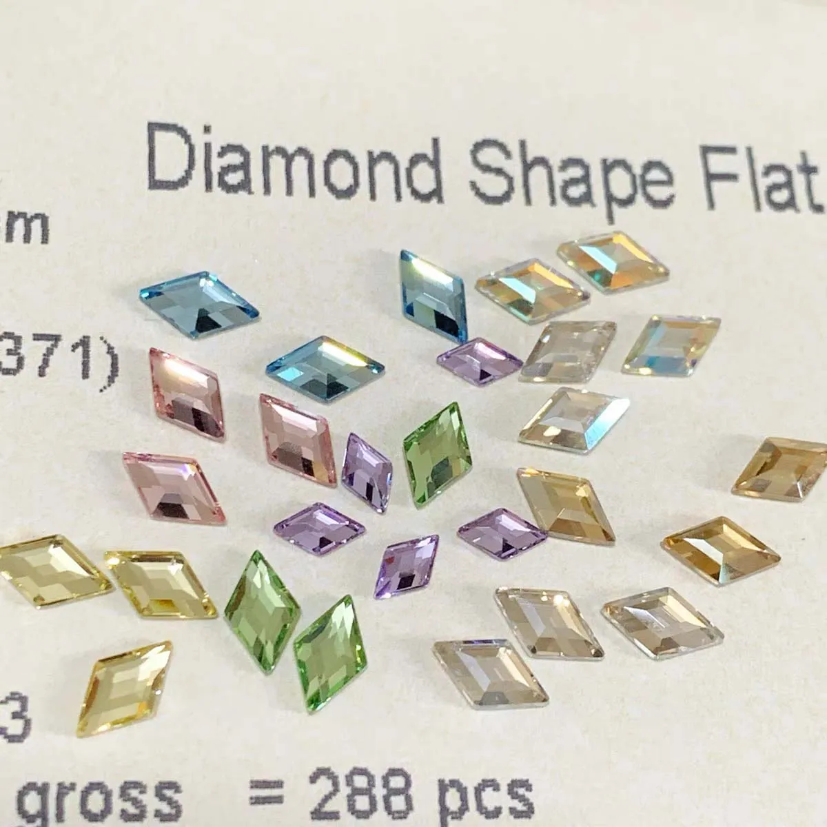 Top-Qualität, rautenförmiger Strass-Kristall, flacher Boden, glitzernde Glas-Nagelkunst, Schönheit, 3D-Nagelkunst-Dekoration