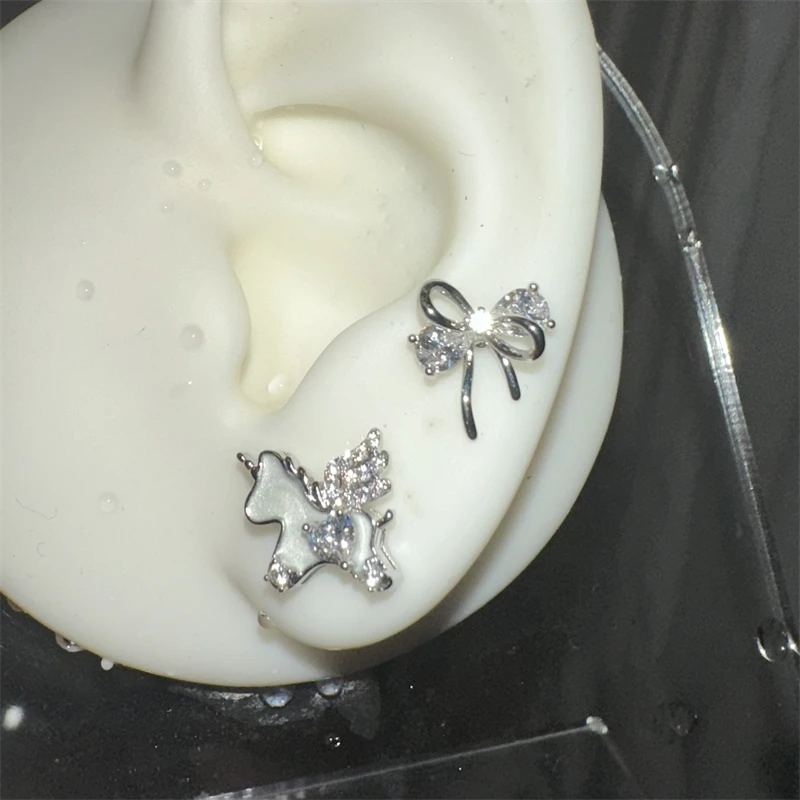 1PCS Silver Color Unicorn Shiny Love Heart Zircon 316L Stainless Steel Ear Bone Nail Fashion Y2K Earring for Women Jewelry Gift