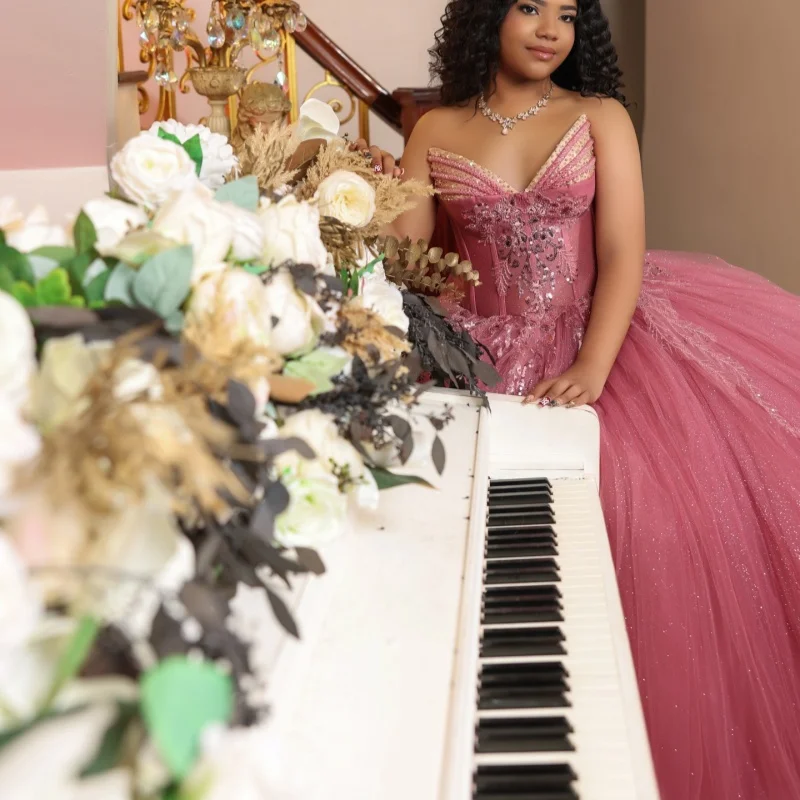 

Simple Shiny Pink Quinceanera Dresses Off the Shoulder Sequin Crystal Decal Long tail Vestido De 15 Quinceanera Customize
