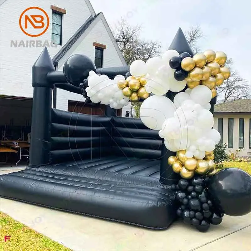 Dmuchany zamek do skakania na wesele, czarny, 4 x 4 metry, biały, różowy, dla dorosłych i dzieci.