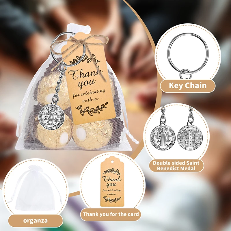 24 juegos de llaveros con medalla de San Benito, llavero de bautismo de doble cara con bolsas de regalo de Organza, recuerdos de primera comunión para invitados