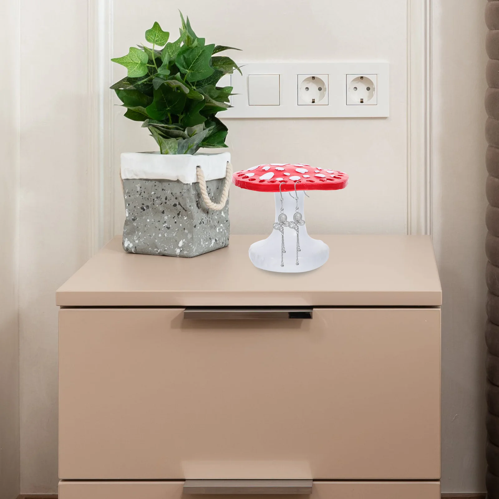 

Mushroom Style Earring Holder Resin Jewelry Organizer Desktop Display Rack Stand for Earring Pendant Storage and Organization
