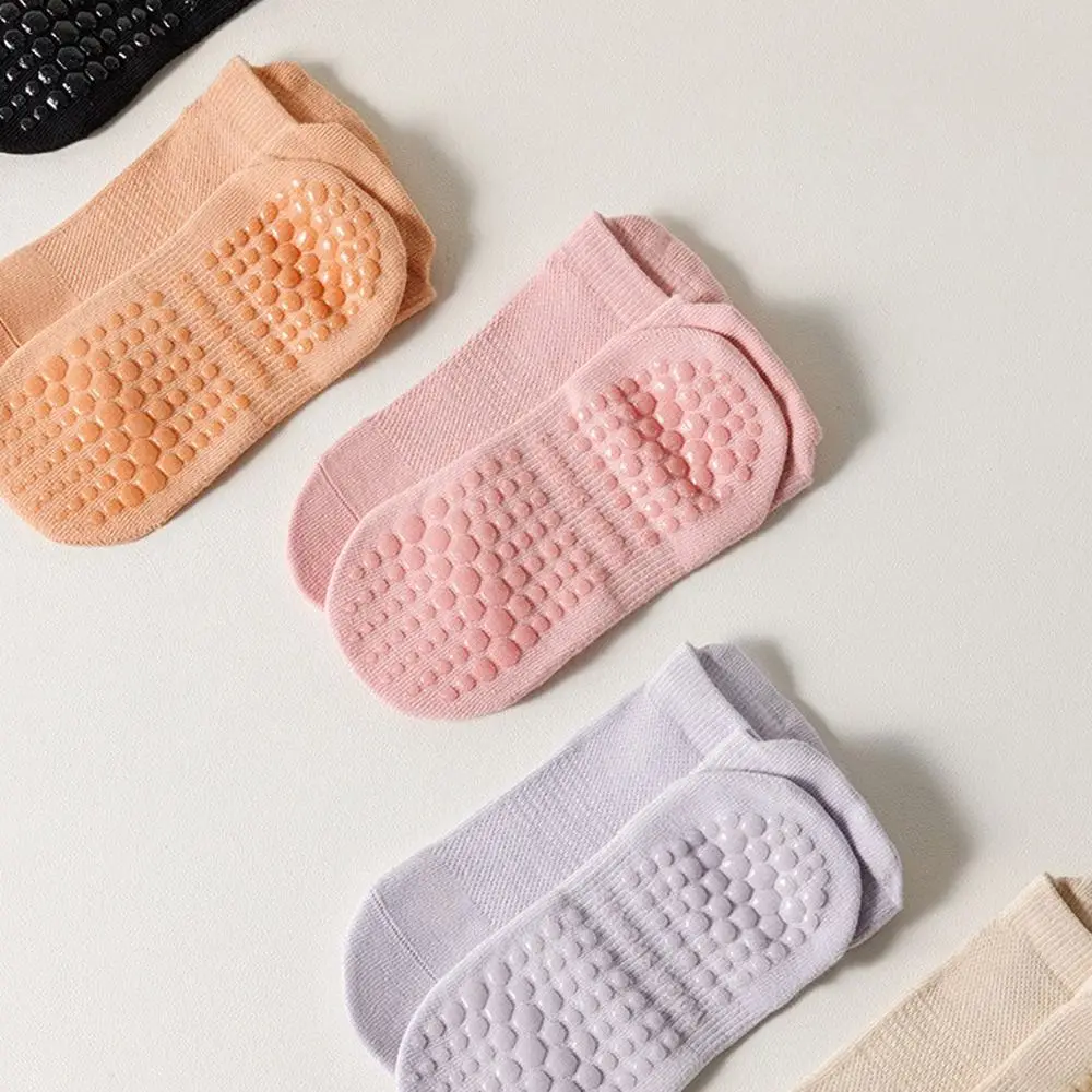 المهنية رقيقة اليوغا الجوارب شبكة تنفس منخفضة الكاحل جورب عارية الذراعين سيليكون المضادة للانزلاق الطابق قارب الجوارب النساء