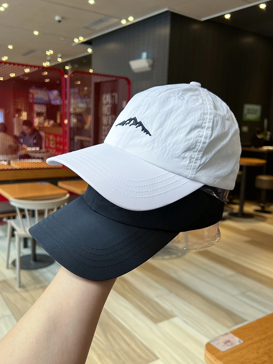 

Travel Mountaineering Sun Protective Thin Quick-Drying Baseball Cap Men's and Women's Mountain Embroidered Peaked Cap