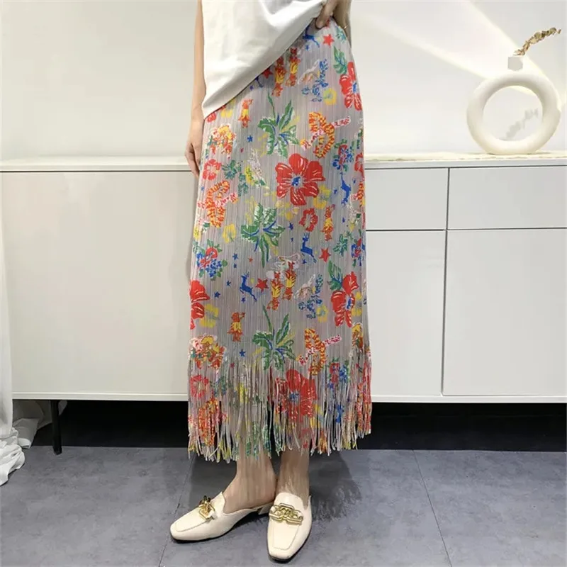 2023 Women Holiday Beach Skirts Female Spring Summer Printed Elastic Waist Fashion Pleated Skirt Package Hip Hem Floral Skirt