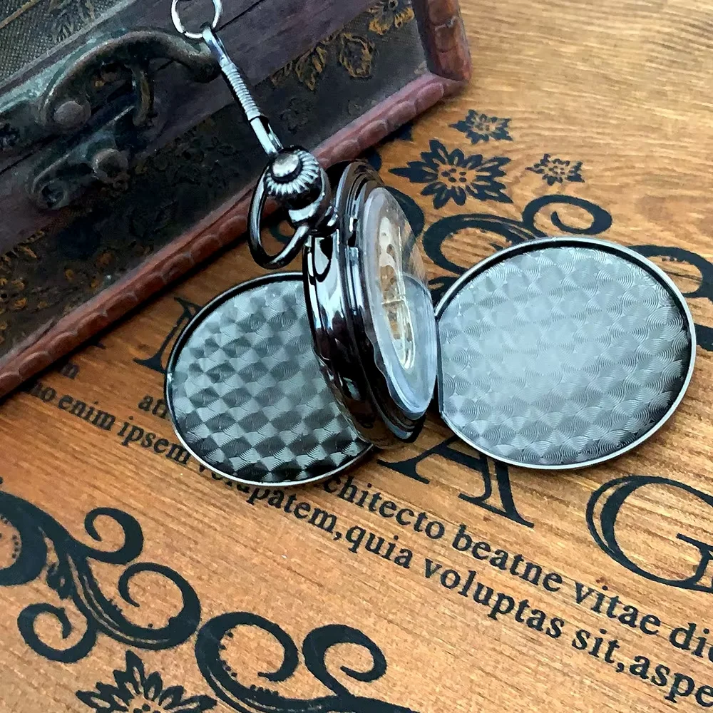 0  Black white face with two sides of the roman white face creative open cover pocket watch with chain