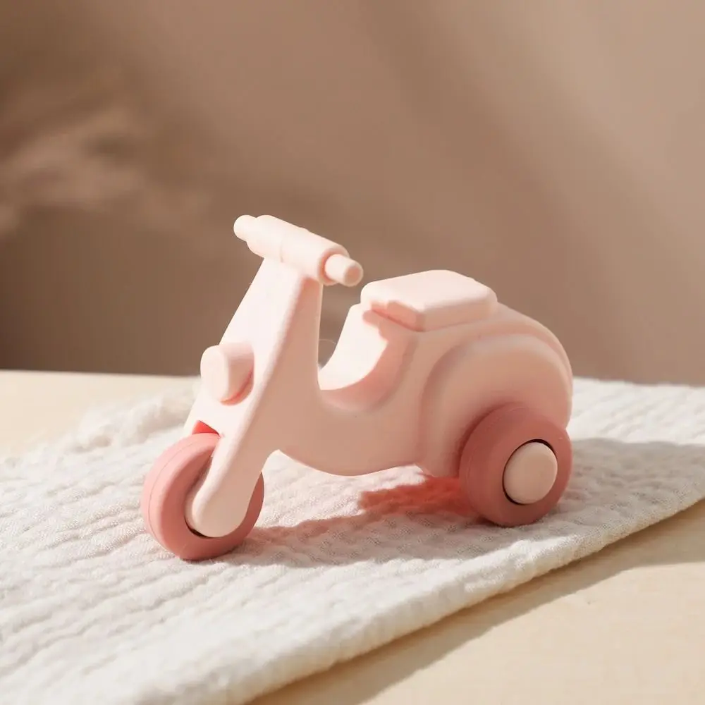 Multifunktionale Cartoon Baby Silikon Auto Spielzeug BPA FREI Pädagogisches kinder Auto Modell Spielzeug Weiche Sicherheit Baby Zahnen Spielzeug