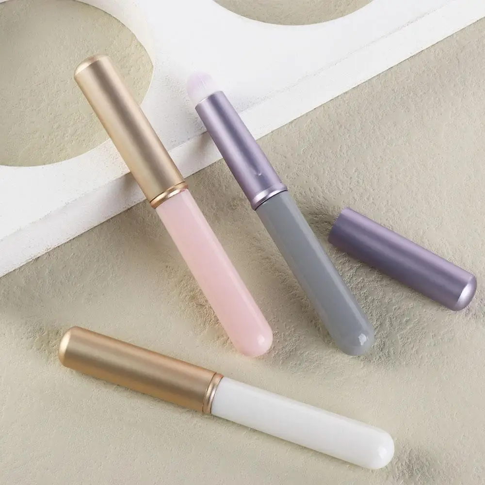 Easy To Carry Multi-Purpose Lip Brush Professional Round Head Mini Concealer Brush Portable Strong Coverage Lipstick Brush Gifts