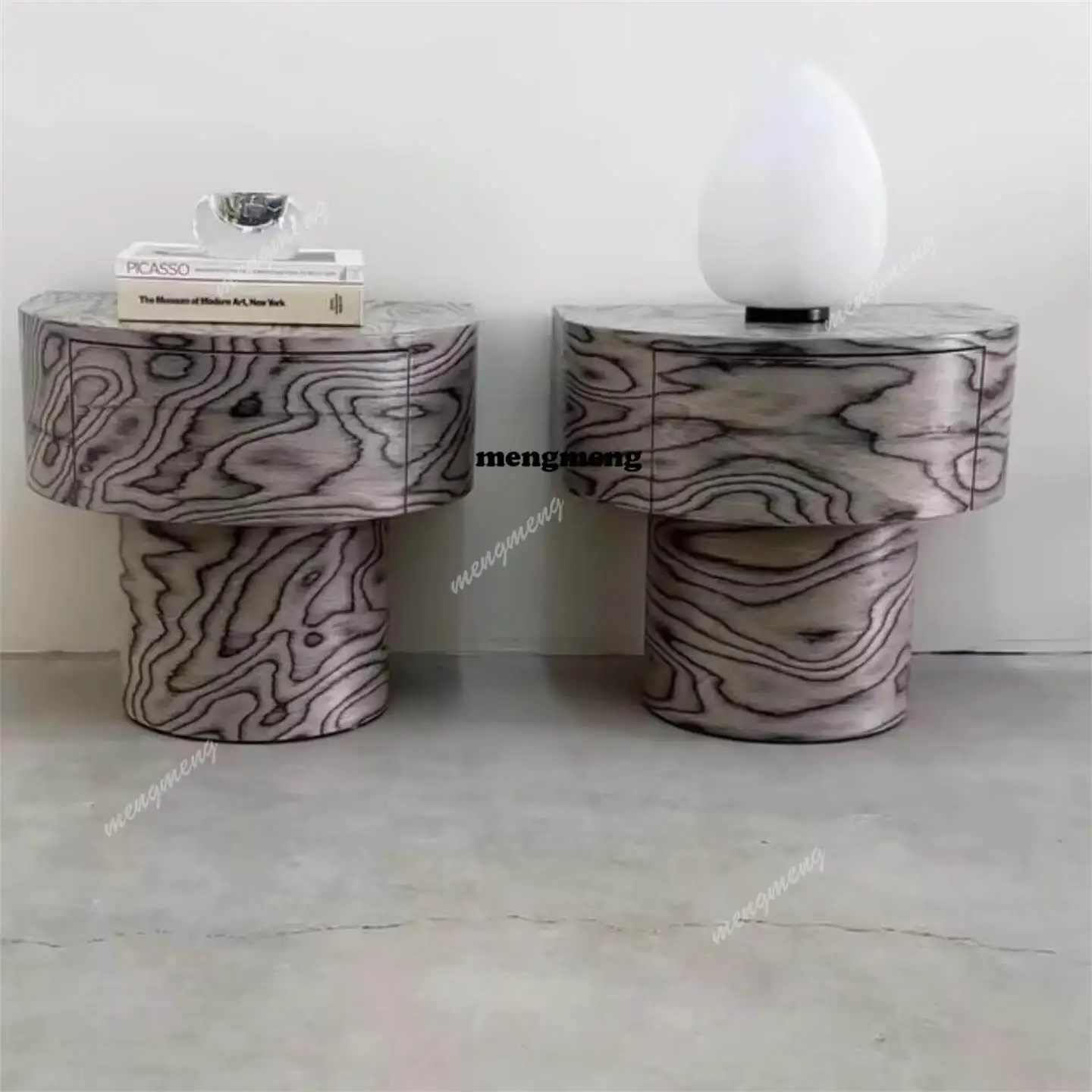 

Italian minimalist round few natural tree grain round bedside table designer high-end wood grain edge few solid wood cabinet