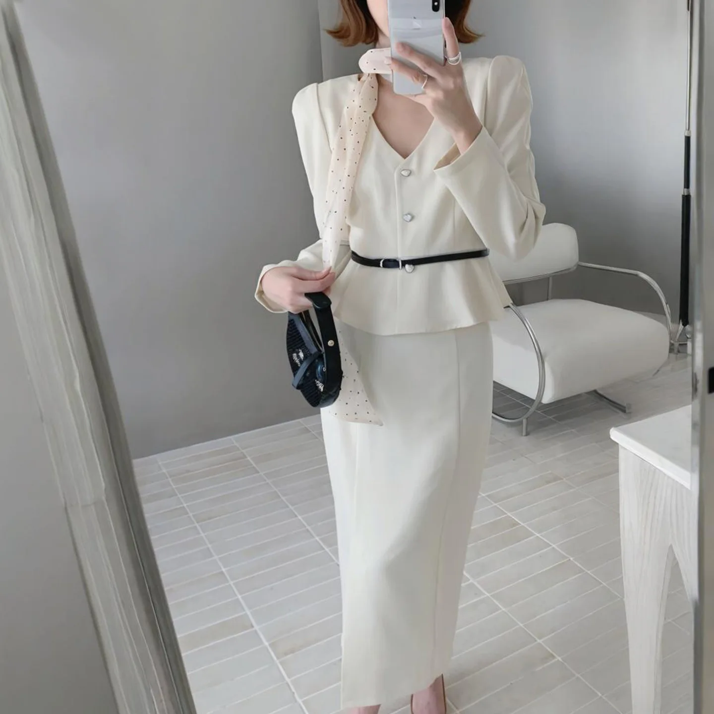 

Spring 2026 Korean Style Gentle Top Split Half Skirt Set Elegant Lady Two Piece Set Casual Sportswear Ensemble for Women