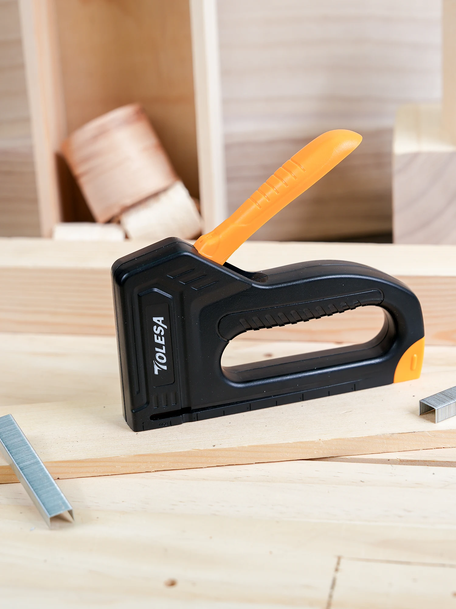 TOLESA pistolet à agrafes léger pour tapisserie en bois pistolet à agrafes avec 1200 pièces agrafes pistolet agrafeuse en tissu pour artisanat décoration de bricolage