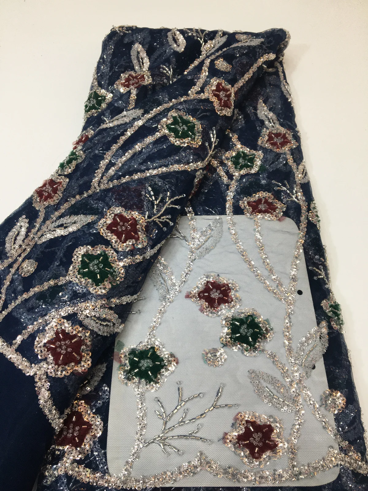 

Nigerian Handmade Beads Lace Fabric 2023 High Quality Sequins Beaded Embroidery African French Lace Fabric For Dress Sew LYX2326