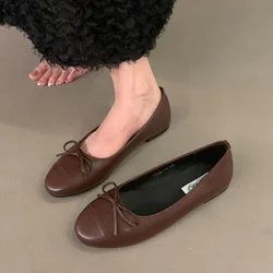 2024 Brown Coffee Women Beige Flats Shoes Brand Designer Mary Janes Shoes Woman Round Toe Japanned Leather Flats Loafers Mujer