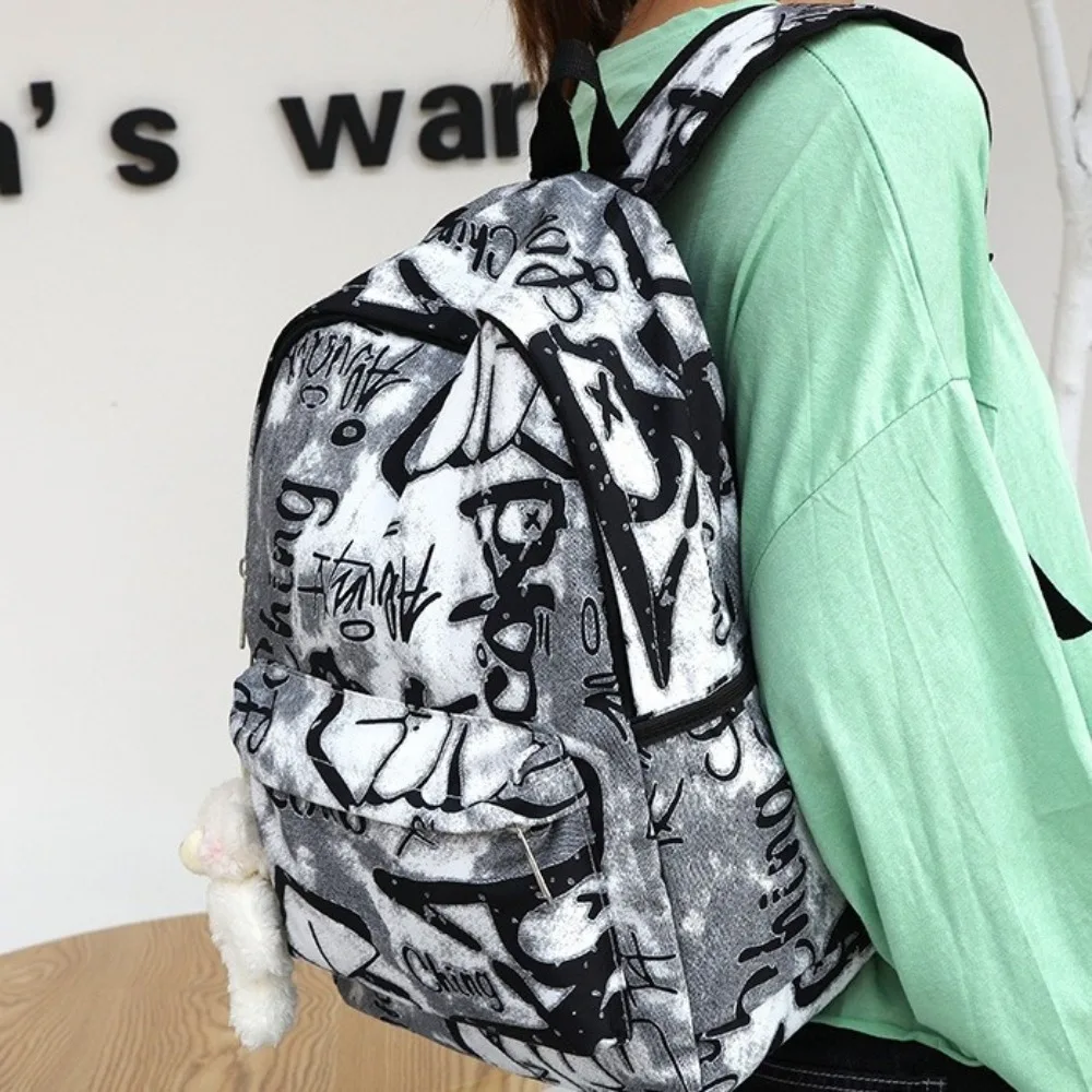 Large Capacity Graffiti Students Schoolbag Fashion Cute Women's Backpack Casual with Pendant School Bags for Girl Commuting